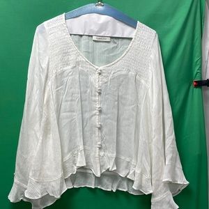 Light weight flowing blouse long sleeves